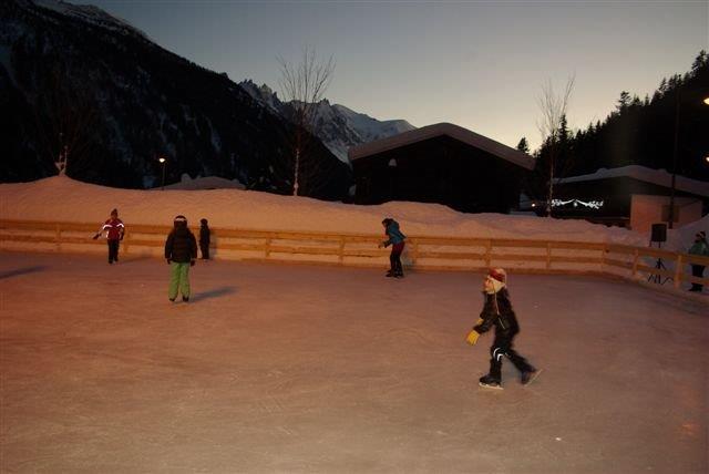 patinoire ext. argentiere photo patinoire argentiere